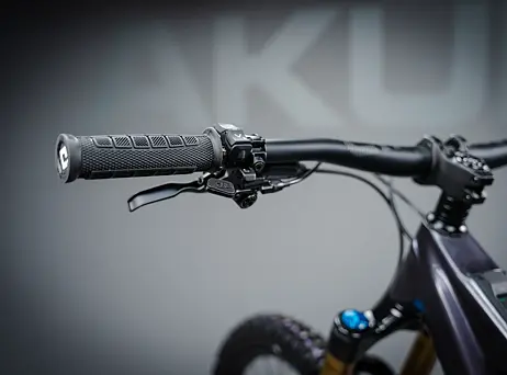 UNNO Mith RACE (800 Wh) 2026 - DJI motor