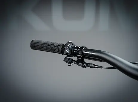 Pivot Shuttle AMPd Ride GX Eagle Transmission - Black - 2026
