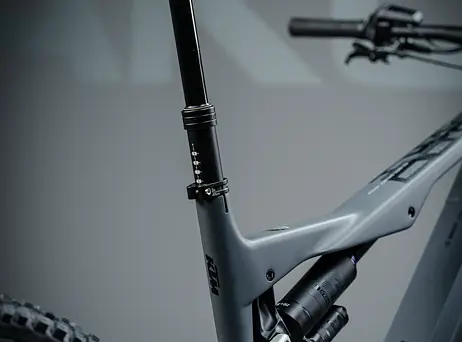 KTM Macina KAPOHO COMP LTD - Grey+Dew Silver Matt (Black)