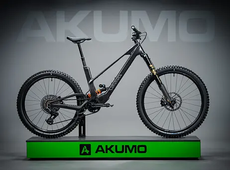UNNO Mith PRO PODIUM (800 Wh) 2026 - DJI motor