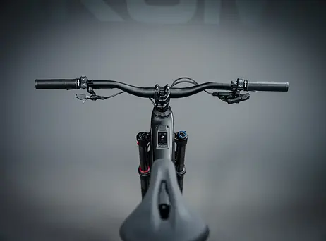 Apache EAGLE 3 DJI (800 Wh) 2026 - černá