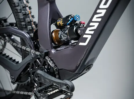 UNNO Mith RACE (800 Wh) 2026 - DJI motor